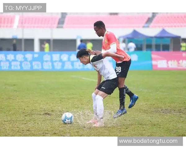 足球明星精准脚法视频揭秘技巧与训练方法助你提升球技 足球明星精准脚法视频揭秘技巧与训练方法助你提升球技